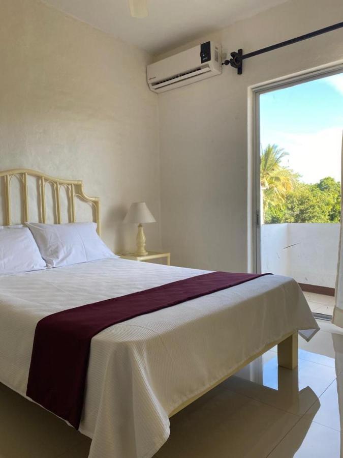 Manzanillo Pied A Terre Hotel ภายนอก รูปภาพ