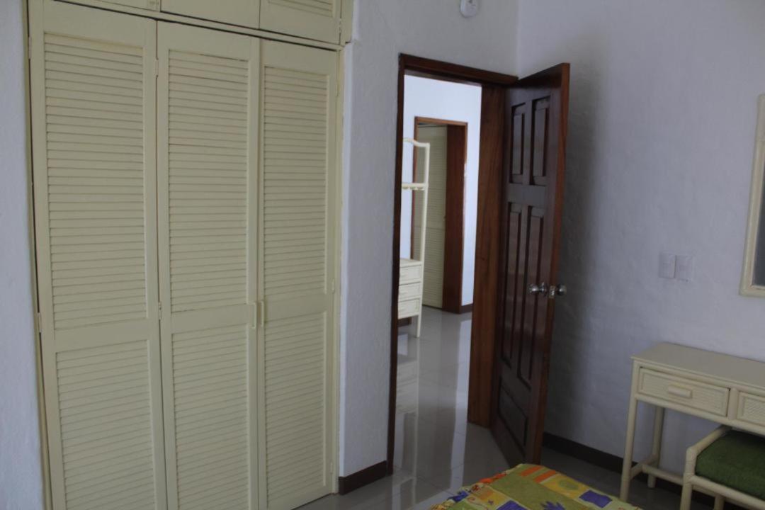 Manzanillo Pied A Terre Hotel ภายนอก รูปภาพ